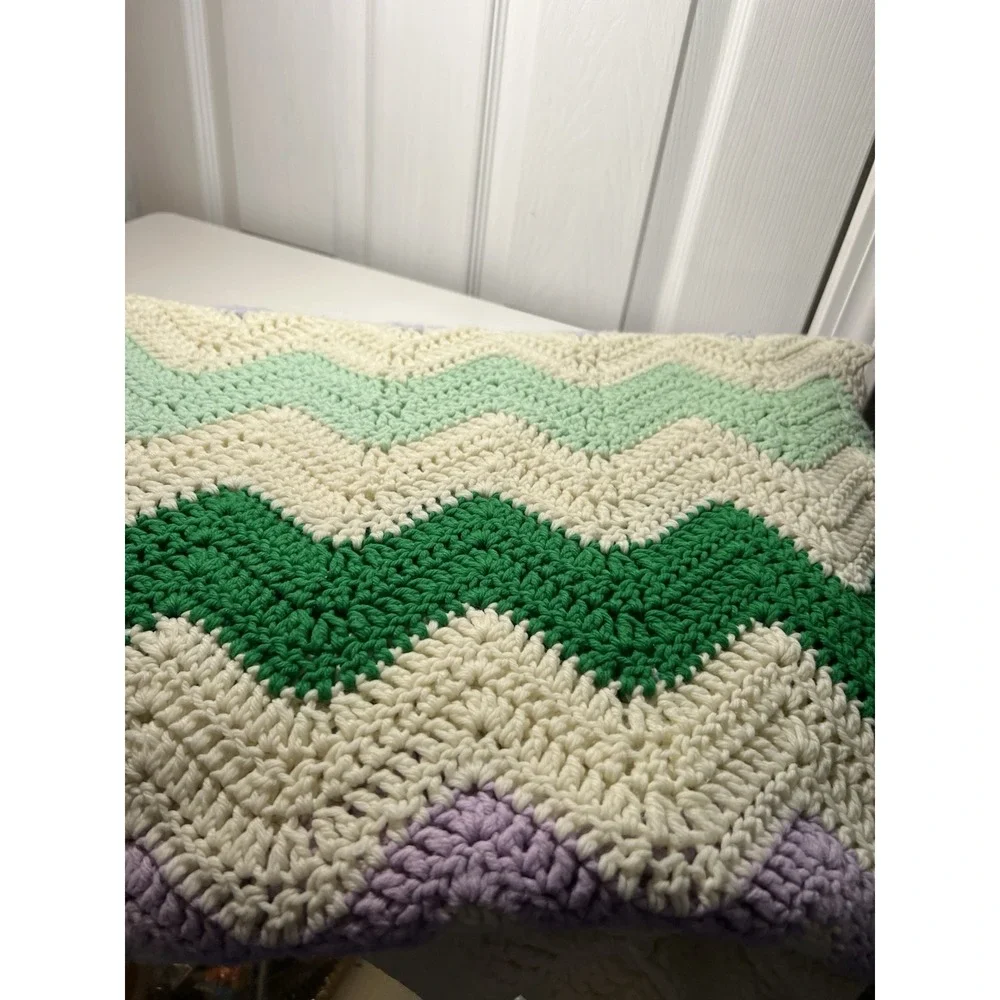 Vintage Afgan Throw BLANKET  ZIG ZAG Multi Color‎ Crochet Handmade 40